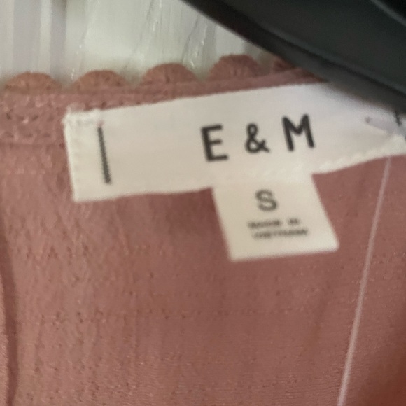 Spliced Lace Puff Sleeve Blouse - S / Mauve E&M never worn NEW - Picture 3 of 5